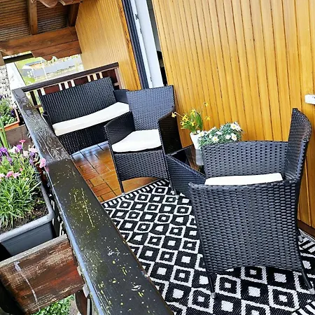 Krueger 'apartment Moni'